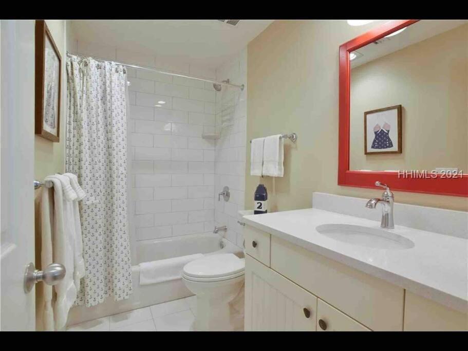In The Heart Of Harbour Town 2Br 2Ba Pool Access Close To Beach Хилтон-Хед-Айленд Экстерьер фото
