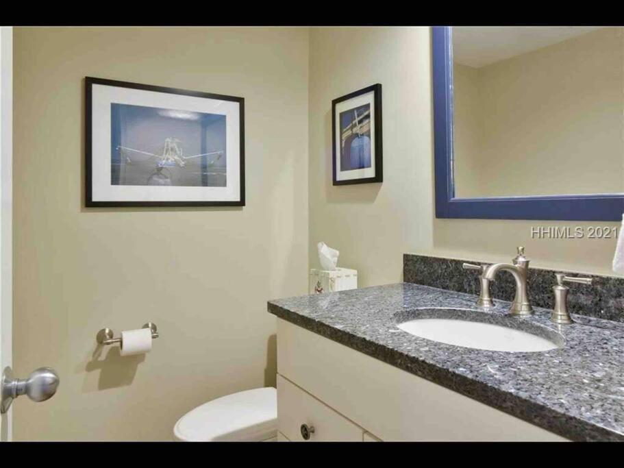 In The Heart Of Harbour Town 2Br 2Ba Pool Access Close To Beach Хилтон-Хед-Айленд Экстерьер фото